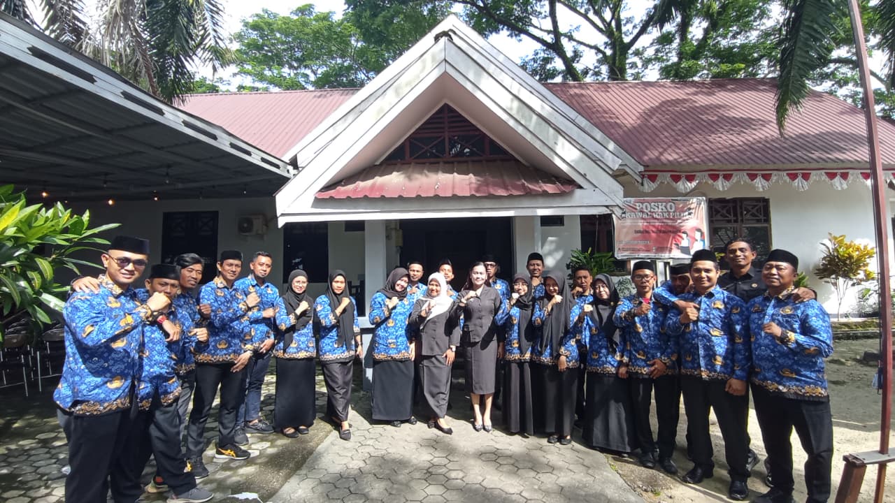 Bawaslu Kabupaten Morowali Melaksanakan upacara memperingati HUT KORPRI yang ke 54