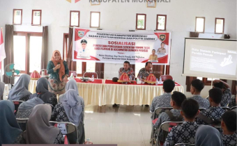 Bawaslu Morowali Beri Materi Pada Peserta Pemilih Pemula di Bungku Pesisir pada Sosialisasi Pemilu dan Pemilukada Serentak Tahun 2024