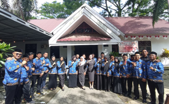Bawaslu Kabupaten Morowali Melaksanakan upacara memperingati HUT KORPRI yang ke 54